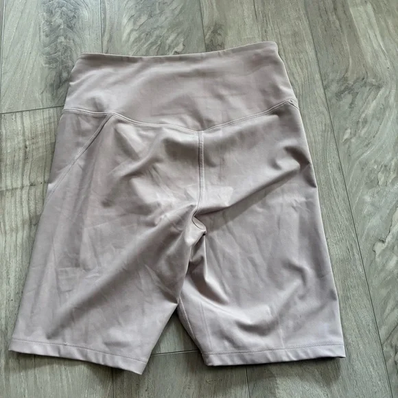 Girlfriend Collective bike shorts - Picture 8 of 8